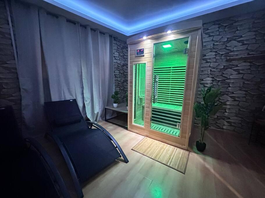 E Servagnat T3 Luxe Avec Sauna Jacuzzi Et Hammam エペルネー エクステリア 写真